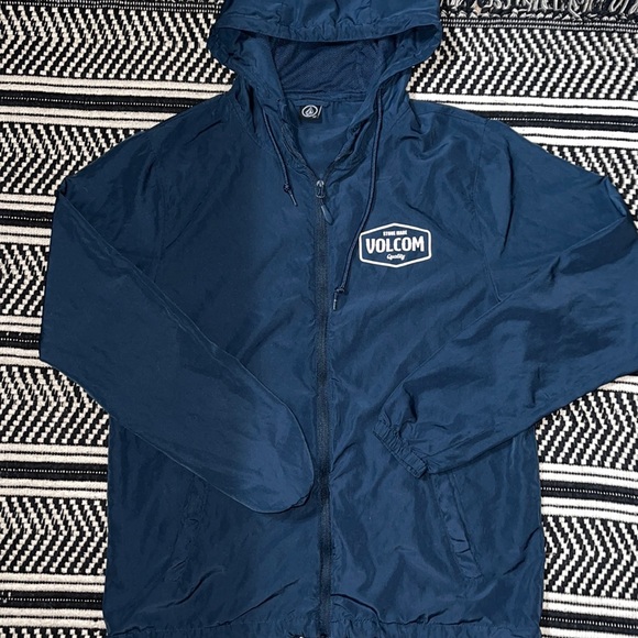 Volcom Windbreaker - Picture 1 of 4